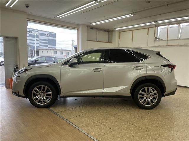 Lexus NX 2015-12 22591-7