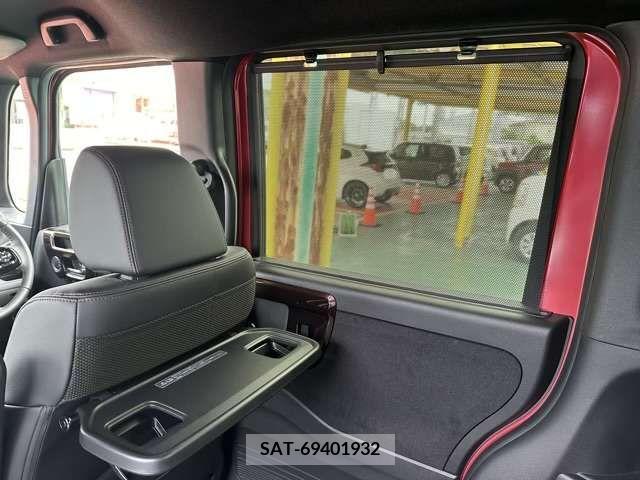 Honda N BOX CUSTOM 2022-06 307293-5