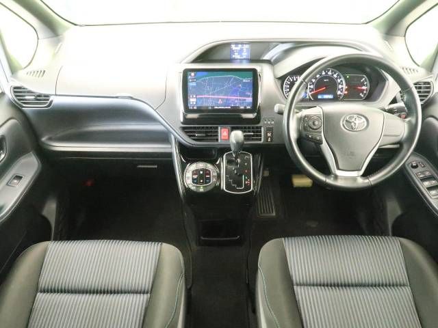 Toyota VOXY 2017-03 15523-1