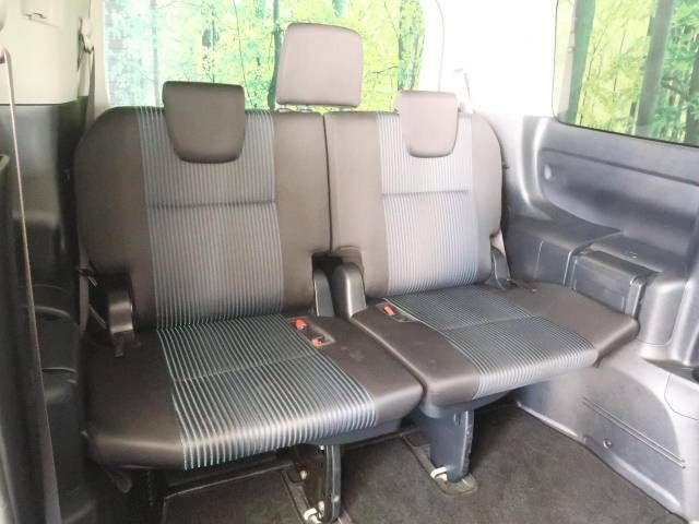 Toyota VOXY 2017-03 15523-10