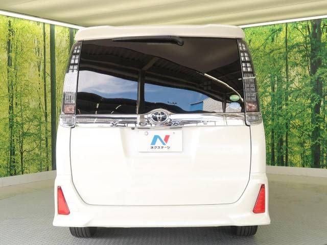 Toyota VOXY 2017-03 15523-16