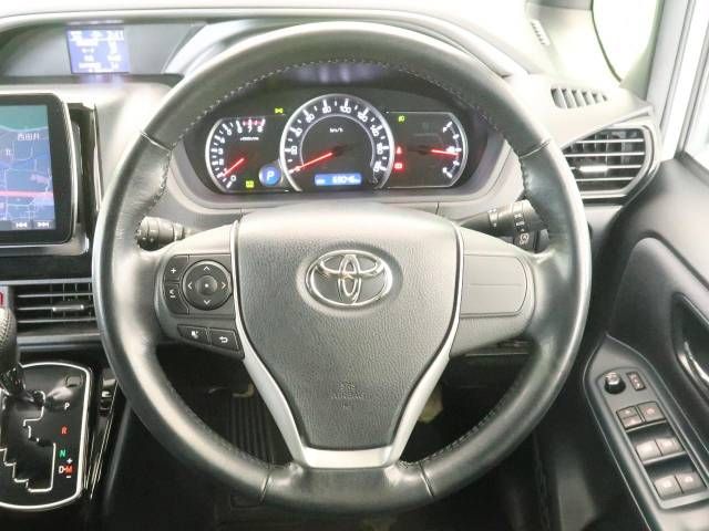 Toyota VOXY 2017-03 15523-12