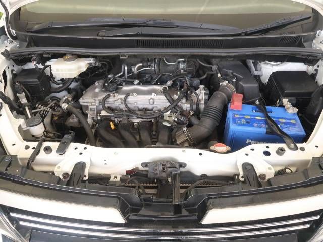 Toyota VOXY 2017-03 15523-18