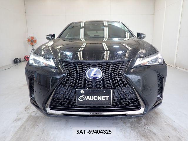 Lexus UX 2022-04 388203-5