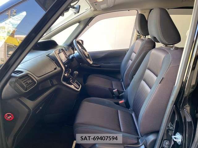 Nissan SERENA 2017-01 324923-3