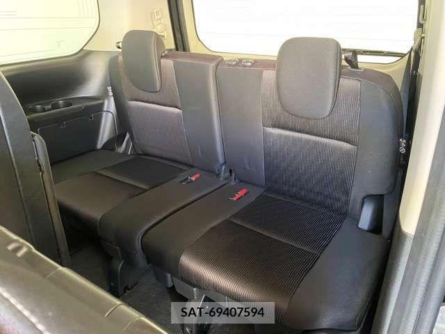 Nissan SERENA 2017-01 324923-5