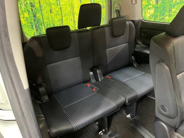 Toyota VOXY 2015-02 14826-10