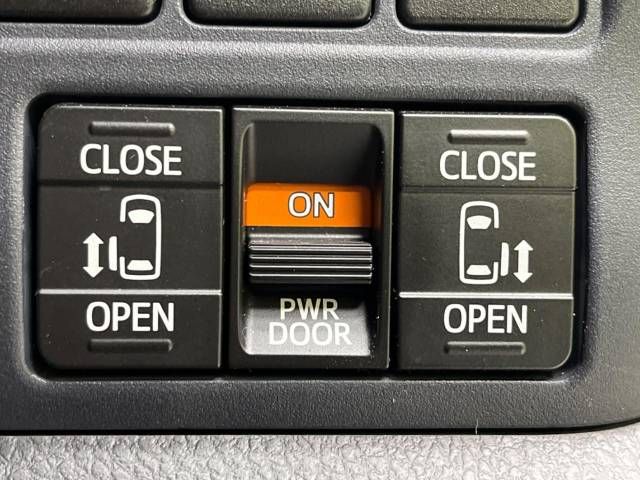 Toyota VOXY 2015-02 14826-3
