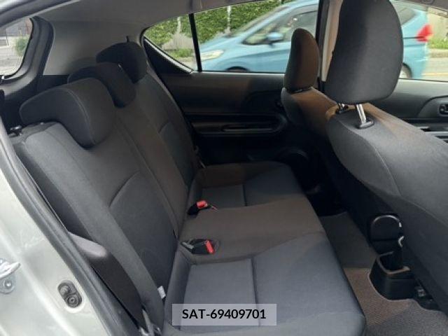 Toyota AQUA 2017-03 262155-11