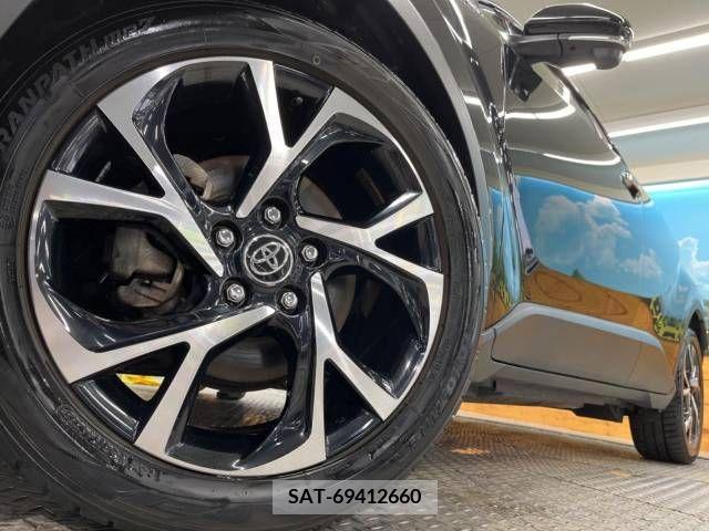 Toyota C-HR 2018-03 264181-12
