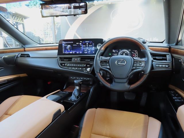 Lexus ES 2022-04 18826-15