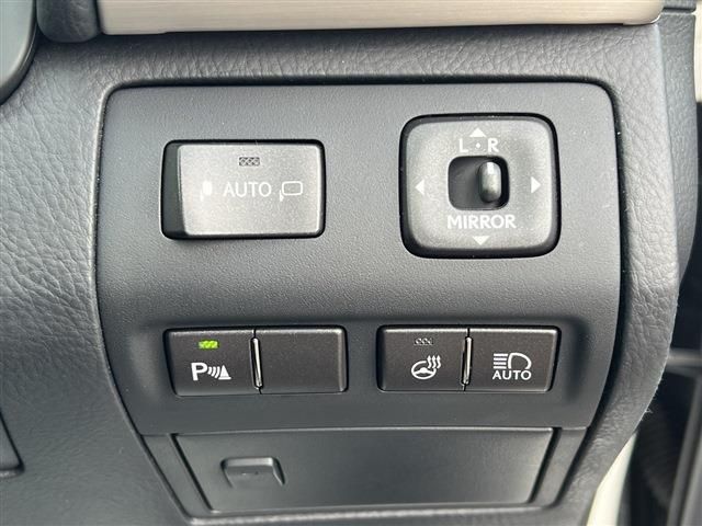 Lexus LS 2013-04 8312-14