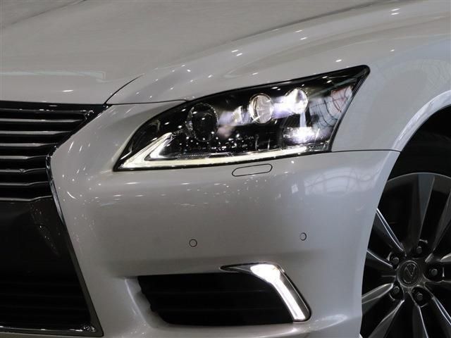 Lexus LS 2013-04 8312-10
