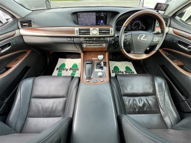 Lexus LS 2013-04 8312-12