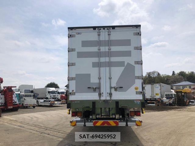 Isuzu GIGA 2017-03 241321-5