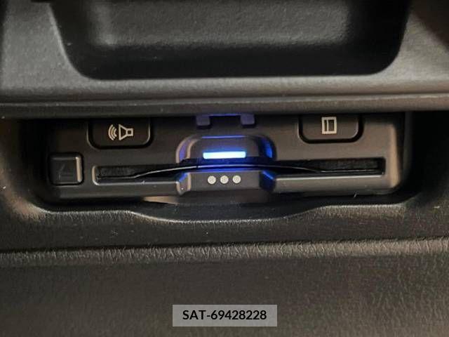 Mazda CX-30 2022-02 295585-7