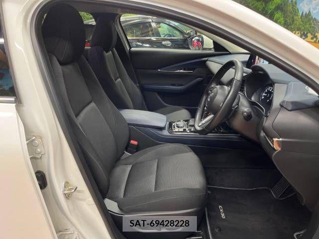 Mazda CX-30 2022-02 295585-8