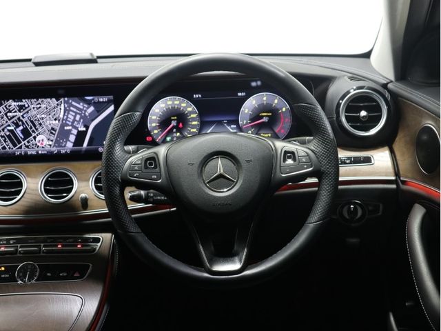 Mercedes Benz E-CLASS 2017-12 191953-10
