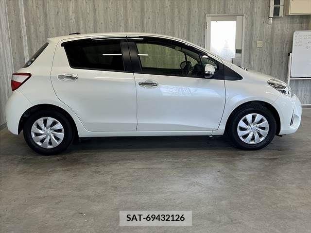 Toyota VITZ 2018-04 314560-10