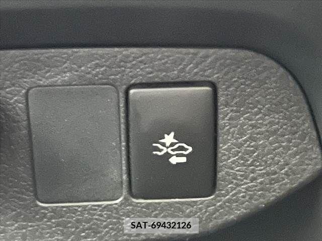 Toyota VITZ 2018-04 314560-4