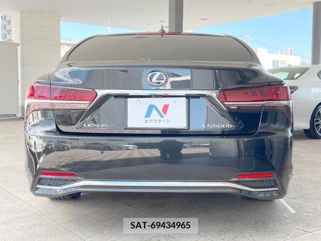 Lexus LS 2019-10 211559-16