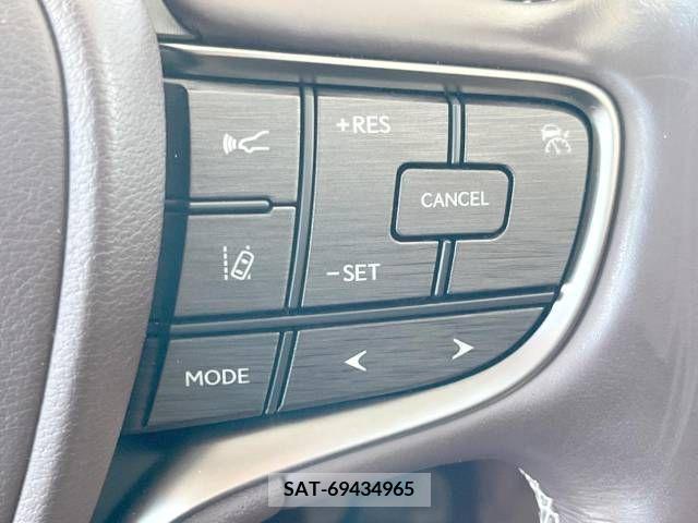 Lexus LS 2019-10 211559-6