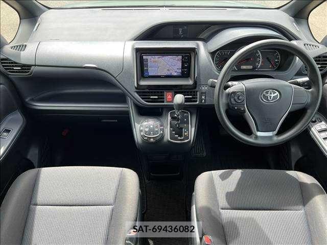 Toyota VOXY 2014-11 451846-2
