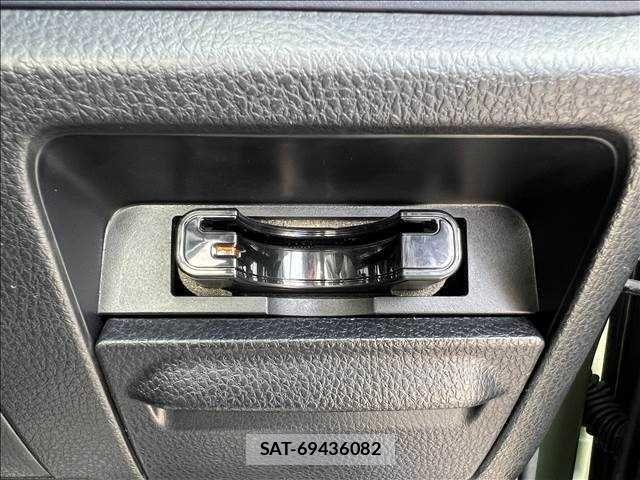 Toyota VOXY 2014-11 451846-4