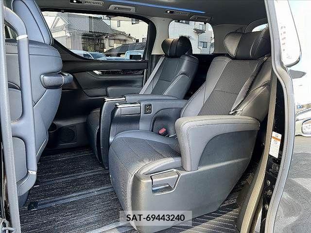 Toyota ALPHARD 2022-03 395486-18