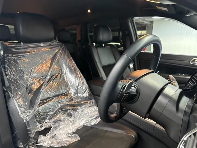 Jeep GRAND CHEROKEE 2019-08 16036-13