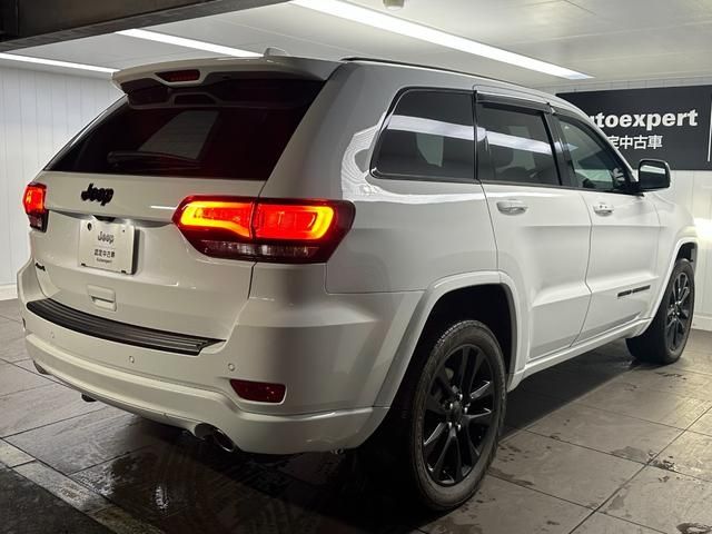 Jeep GRAND CHEROKEE 2019-08 16036-6