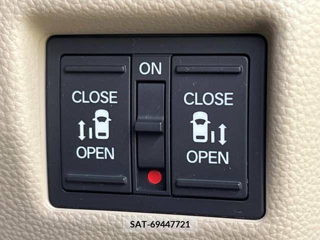Honda N BOX 2017-10 278448-3
