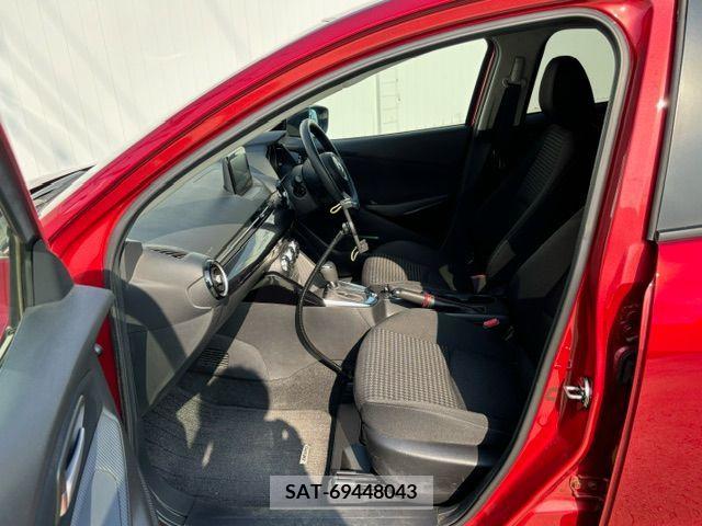 Mazda DEMIO 2019-05 328746-12