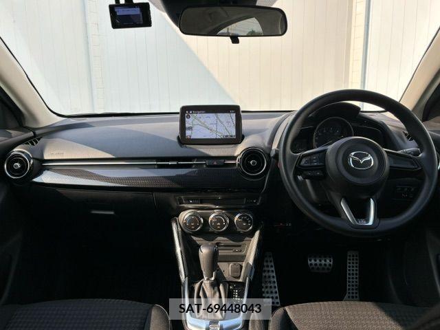 Mazda DEMIO 2019-05 328746-1