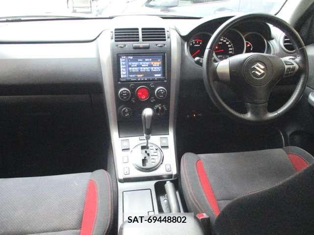 Suzuki ESCUDO 2013-08 297178-1