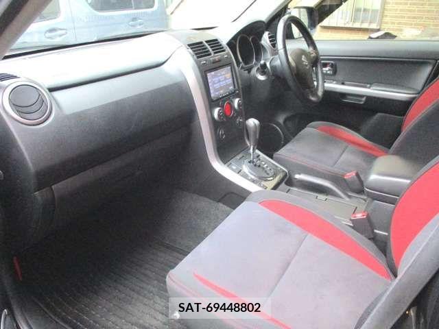 Suzuki ESCUDO 2013-08 297178-9