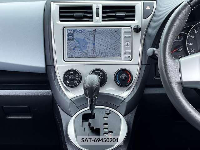 Toyota RACTIS 2011-01 282634-5