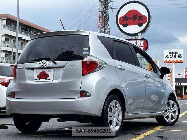 Toyota RACTIS 2011-01 282634-2