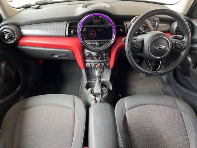Bmw MINI 2015-06 181141-1