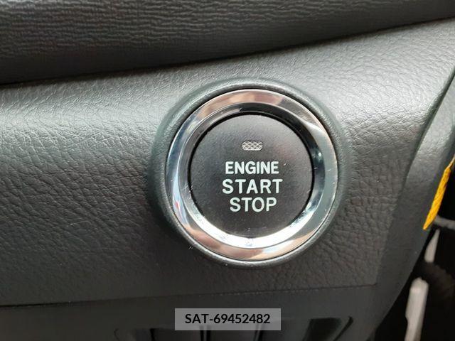 Toyota ISIS 2014-01 201128-13