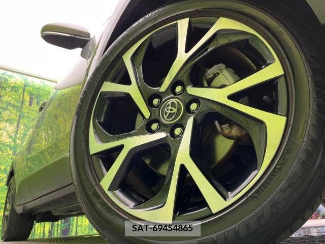 Toyota C-HR 2018-12 357816-13