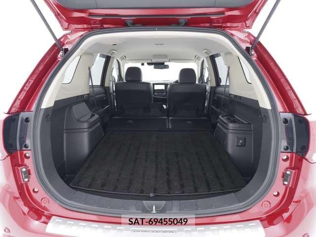 Mitsubishi OUTLANDER PHEV 2017-05 281132-8