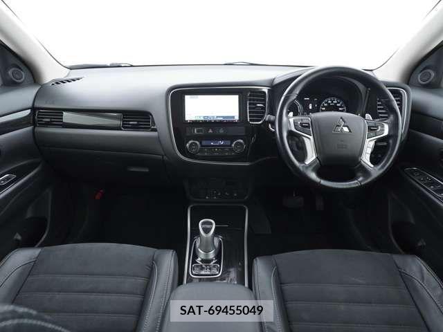 Mitsubishi OUTLANDER PHEV 2017-05 281132-3