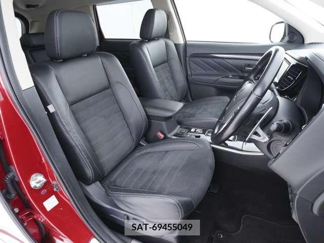 Mitsubishi OUTLANDER PHEV 2017-05 281132-5