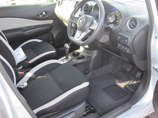 Nissan NOTE 2017-08 10601-7
