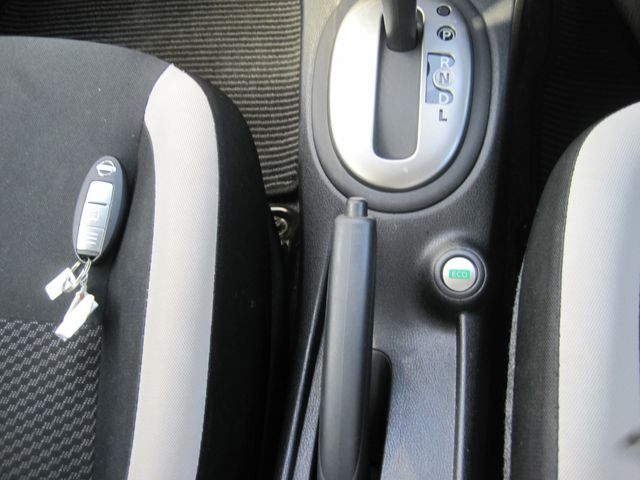Nissan NOTE 2017-08 10601-11