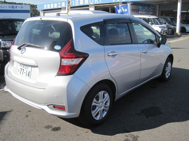 Nissan NOTE 2017-08 10601-6