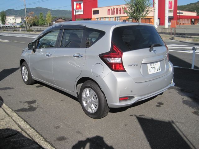 Nissan NOTE 2017-08 10601-2