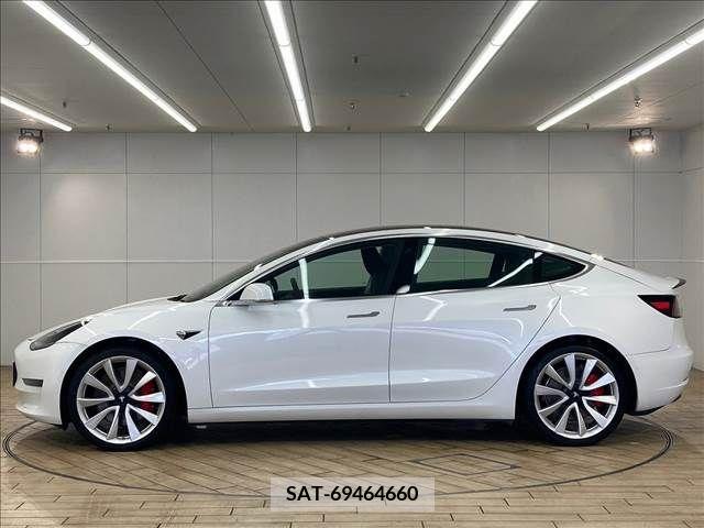 Tesla MODEL 3 2019-09 299036-15