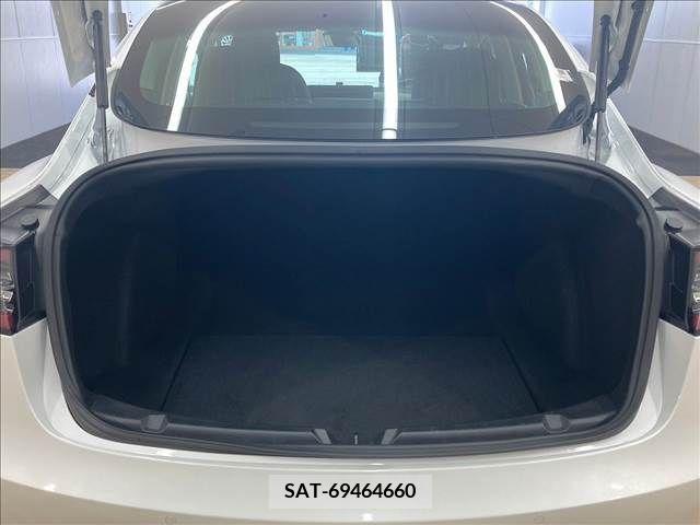Tesla MODEL 3 2019-09 299036-13